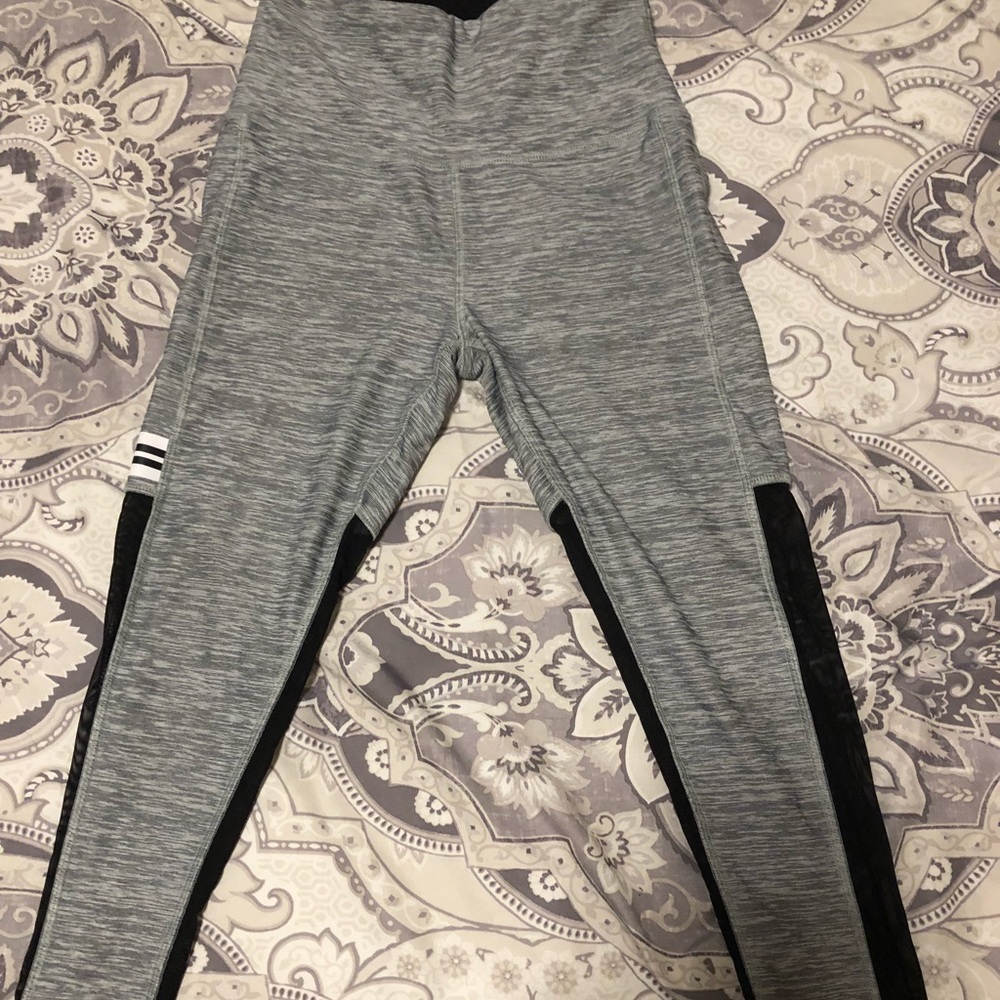 Victoria’s Secret PINK XS workout leggings